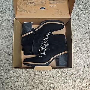 DrScholls Fireside Black Boots